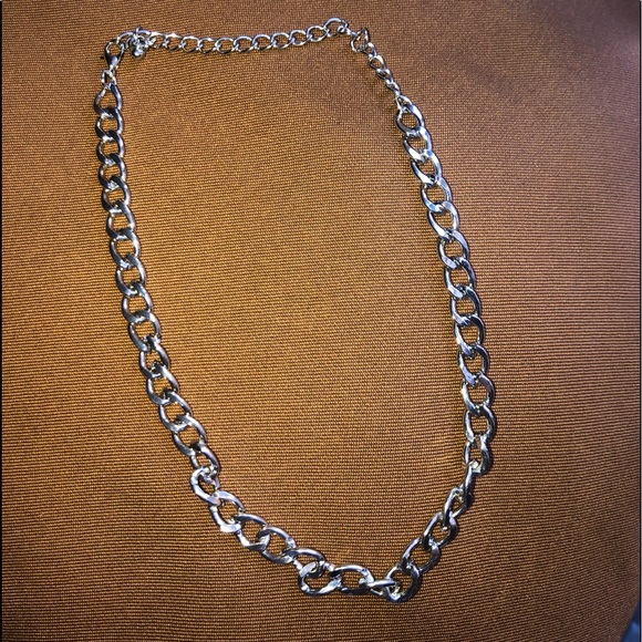 Silver chain - Picture 2 of 2
